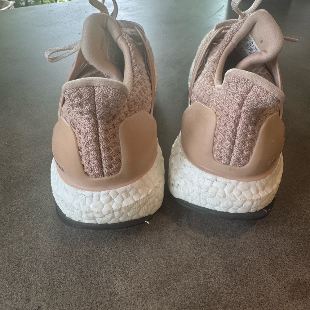 Adidas women’s ultraboost 1.0 shoes in beige size 7 - Picture 10 of 10